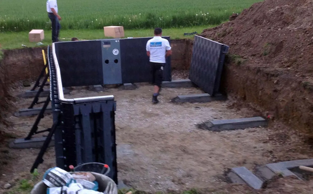 Poolbau Saarbrücken Montage