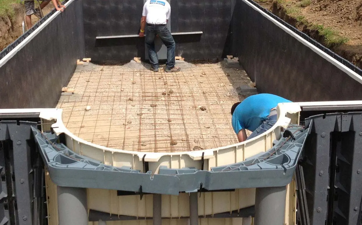 Poolsystem wird montiert Saarbruecken